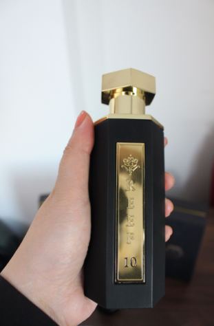 Reef 10 perfume bottle